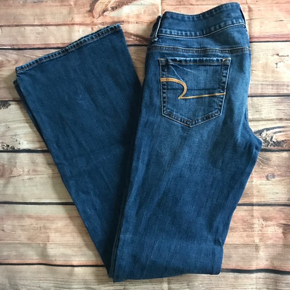 Boot cut jeans
